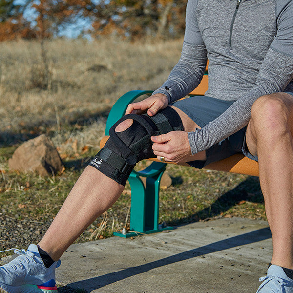 Q Brace™ Universal Patella Tracking Knee Brace- Pull-On